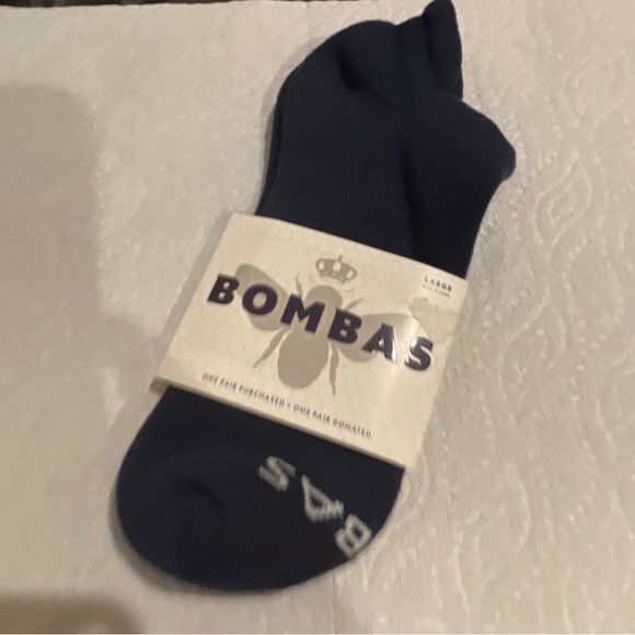 Bombas Ankle Socks. Solid DARK NAVY with white logo 69% Cotton - Picture 1 of 6